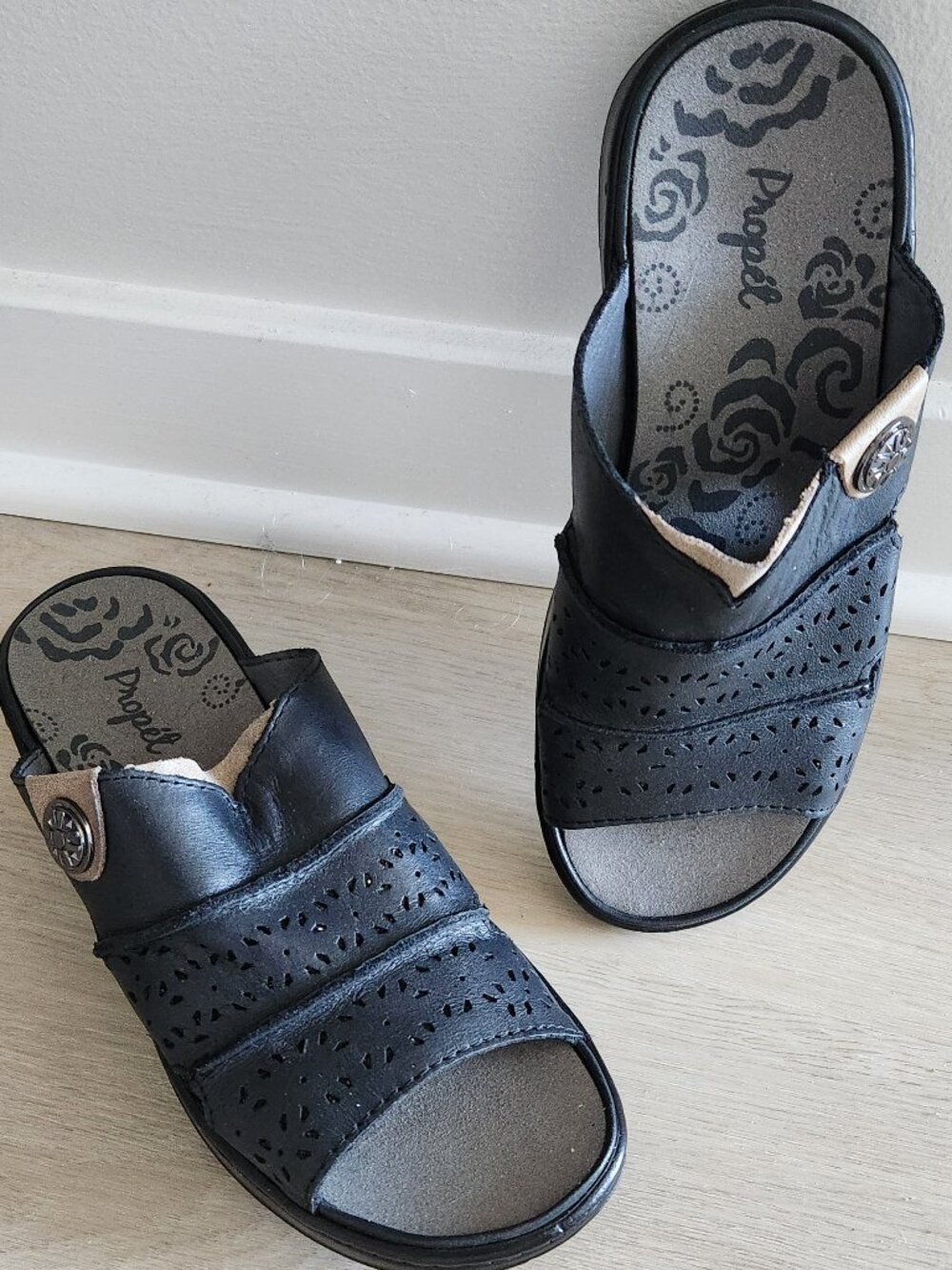 Propet Womens Gertie Black Slide Casual Sandals Low Heel 1-2" - Sz 6 Wide